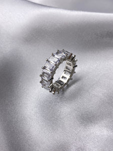 „Iced out“ Ring