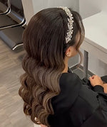 Load image into Gallery viewer, Hair Accessoire „Crystal Pearl“
