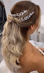 Load image into Gallery viewer, Hair Accessoire „Angel“
