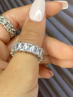 Load image into Gallery viewer, „Iced out“ Ring
