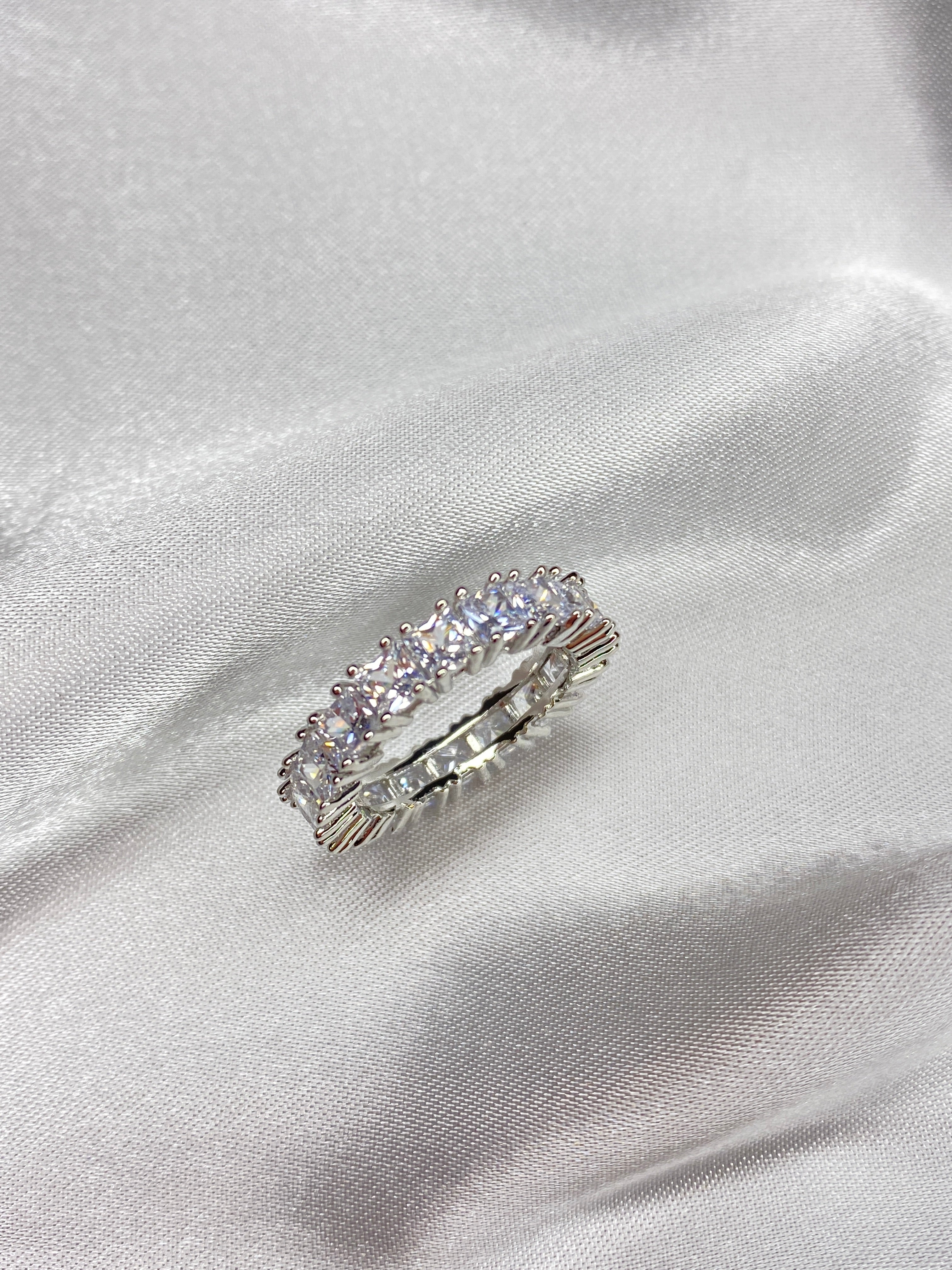 „Iced out narrow“ Ring
