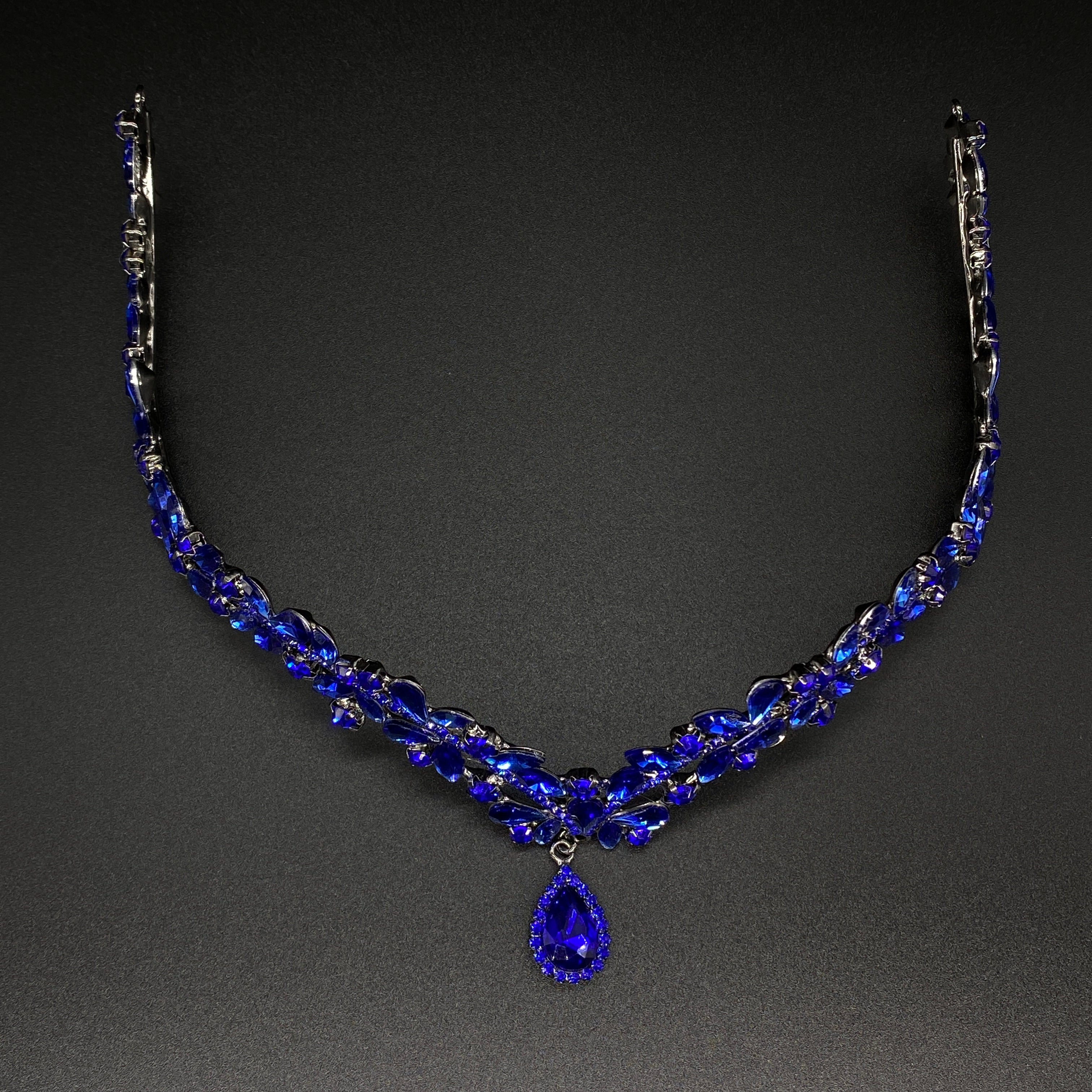 Tiara Königsblau